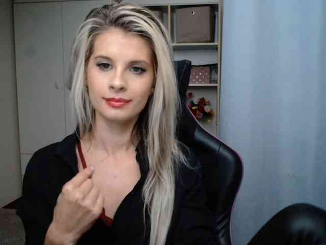 KristineNatural webcam