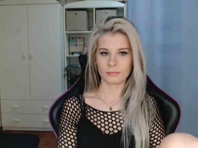 KristineNatural webcam