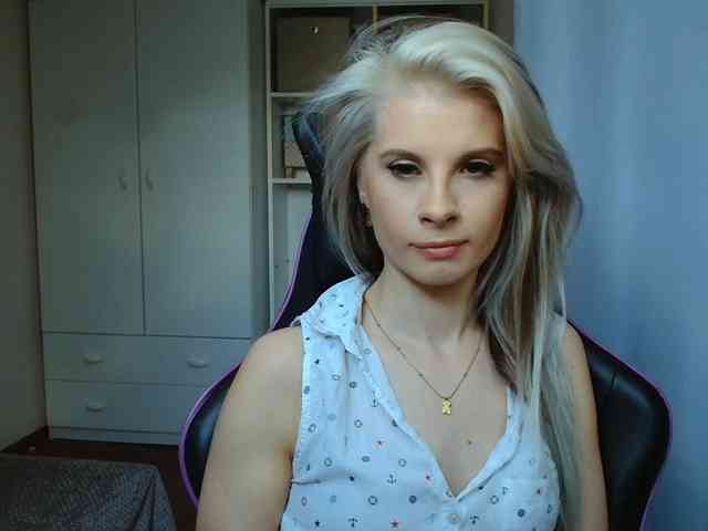 KristineNatural webcam