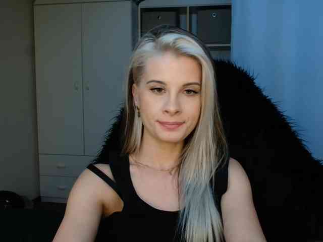 KristineNatural webcam