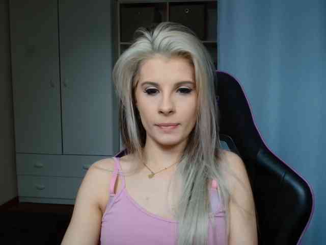 KristineNatural webcam