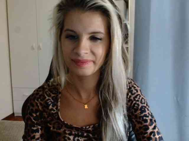 KristineNatural webcam