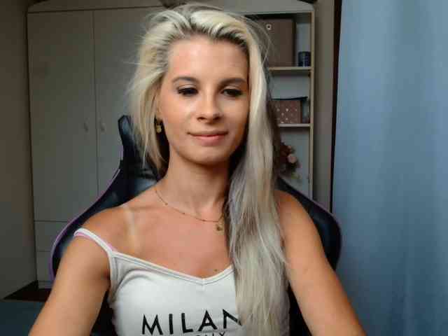 KristineNatural webcam