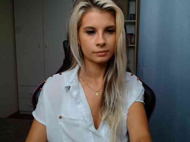KristineNatural webcam