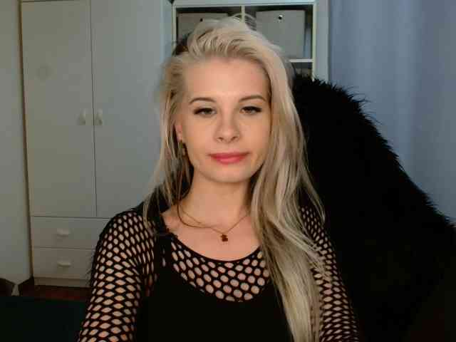 KristineNatural webcam