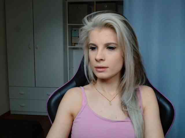 KristineNatural webcam