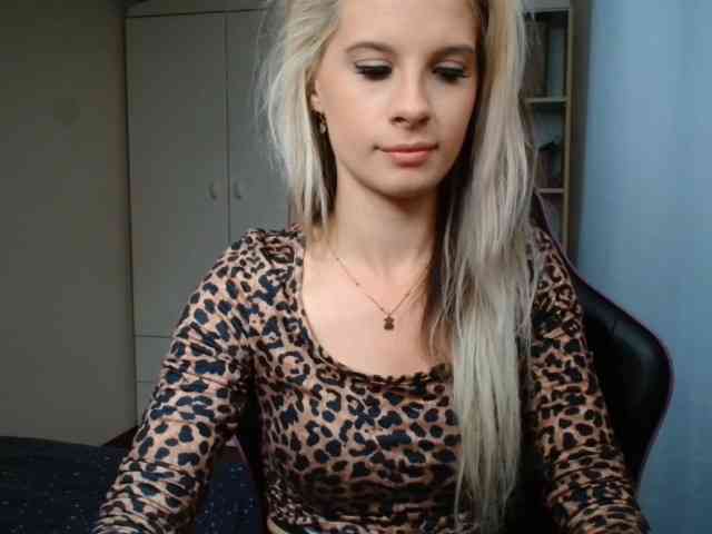 KristineNatural webcam
