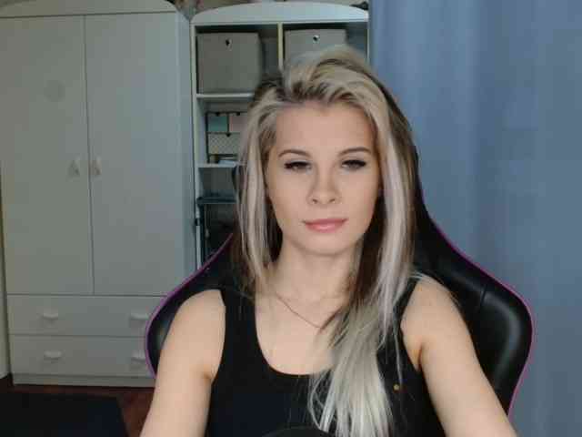 KristineNatural webcam