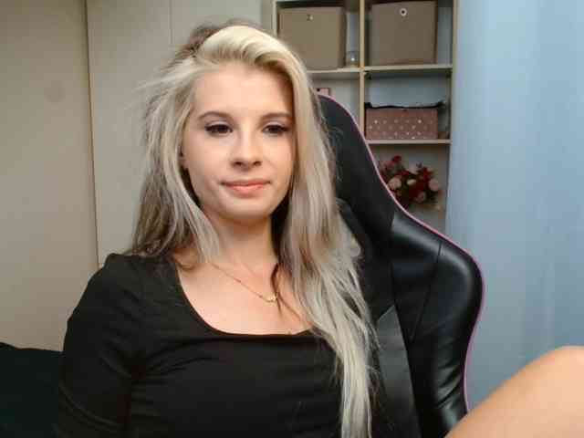 KristineNatural webcam