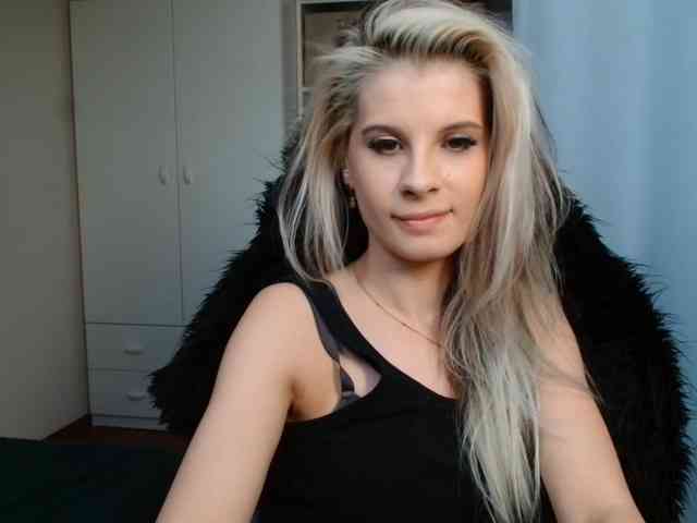 KristineNatural webcam