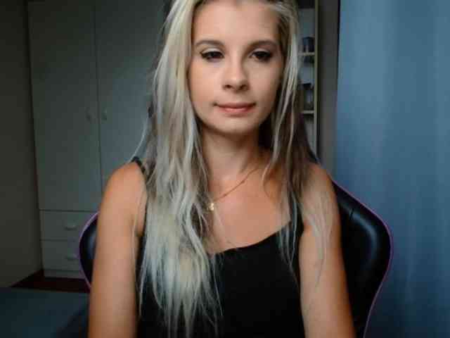 KristineNatural webcam