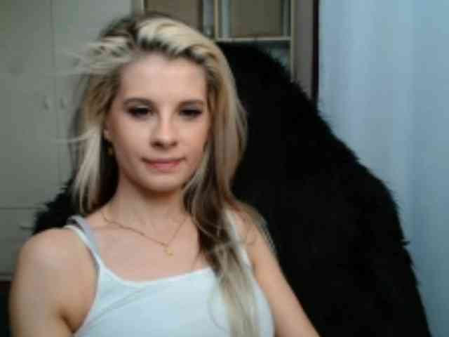 KristineNatural webcam