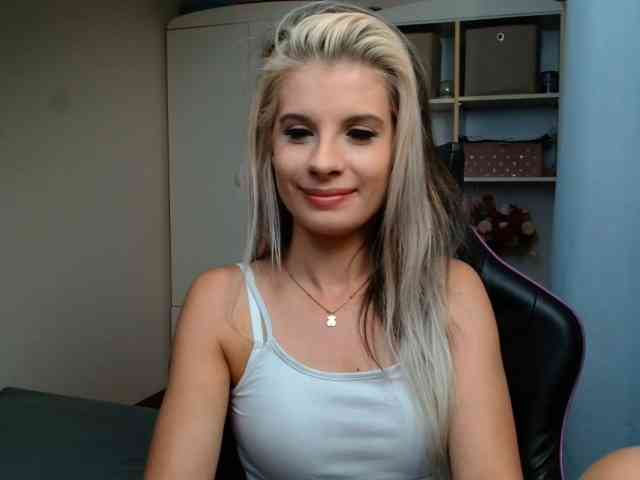 KristineNatural webcam