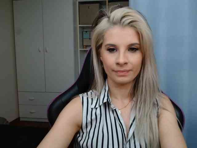 KristineNatural webcam