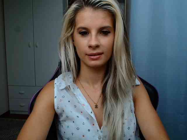 KristineNatural webcam
