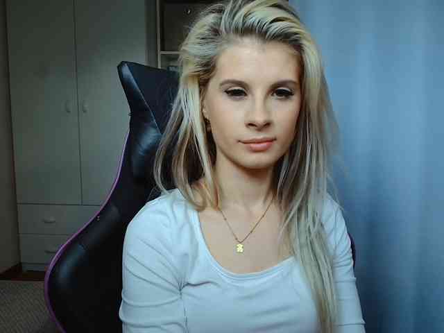 KristineNatural webcam