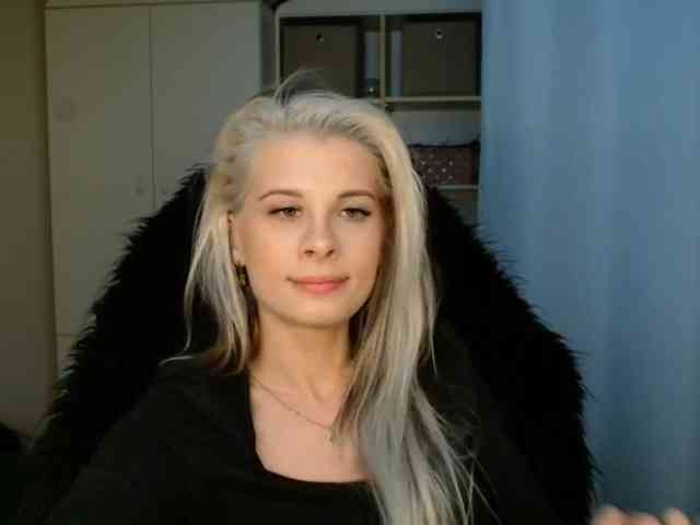 KristineNatural webcam