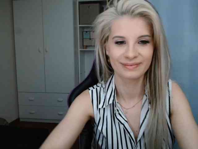 KristineNatural webcam