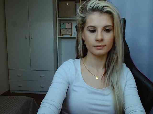 KristineNatural webcam