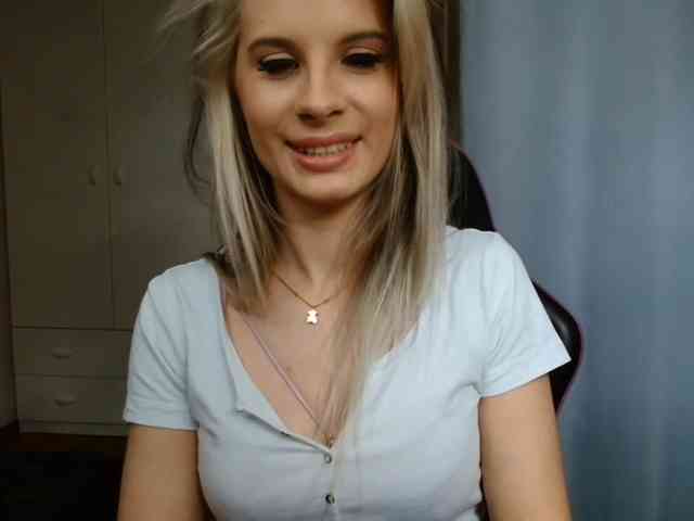 KristineNatural webcam