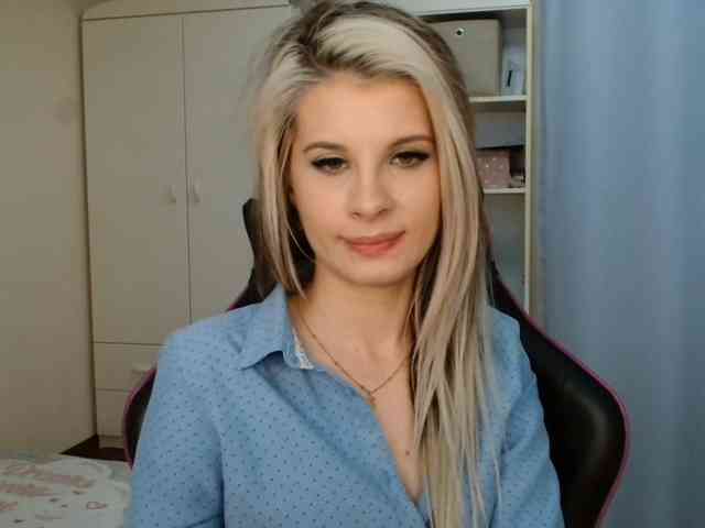 KristineNatural webcam
