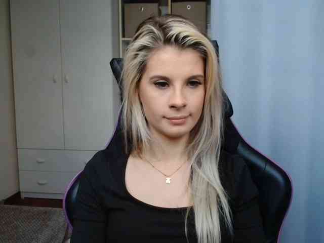 KristineNatural webcam