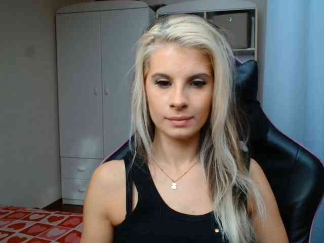 KristineNatural webcam