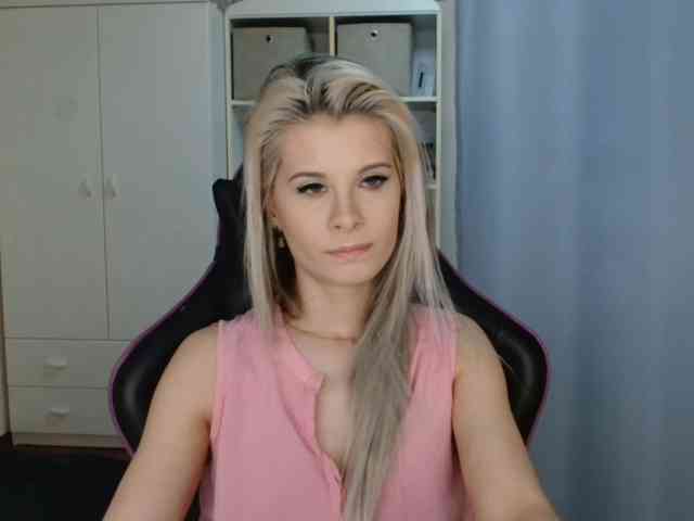 KristineNatural webcam