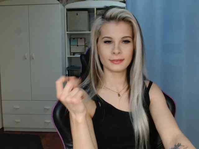 KristineNatural webcam