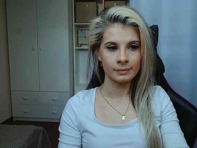 KristineNatural webcam