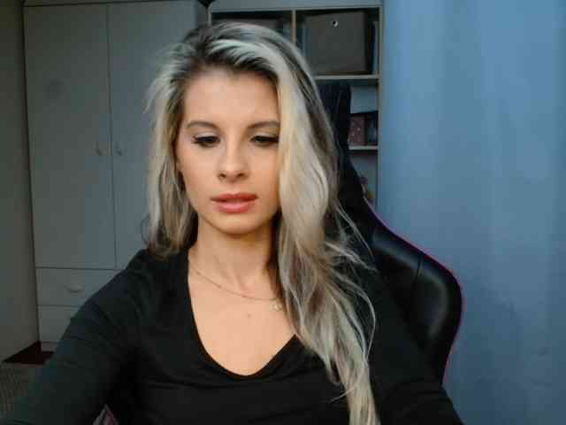 KristineNatural webcam