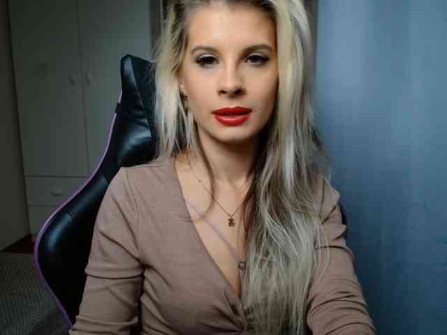 KristineNatural webcam