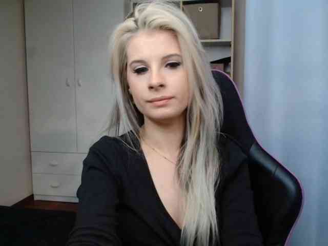 KristineNatural webcam