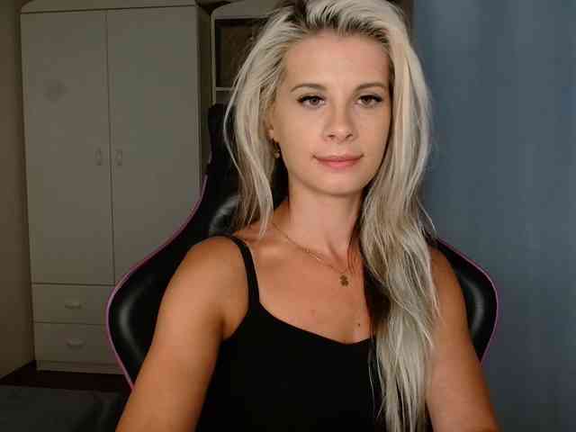 KristineNatural webcam