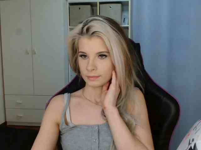 KristineNatural webcam
