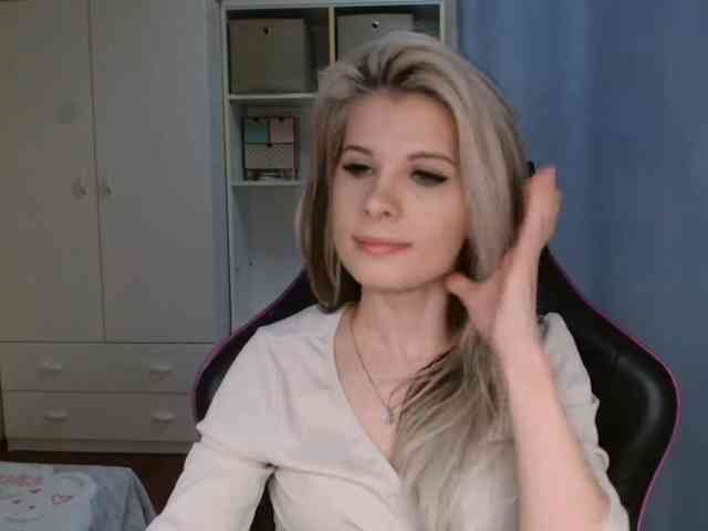 KristineNatural webcam