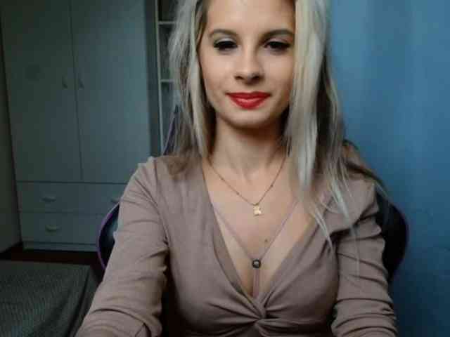 KristineNatural webcam