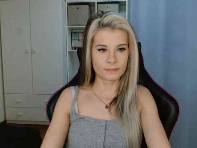 KristineNatural webcam