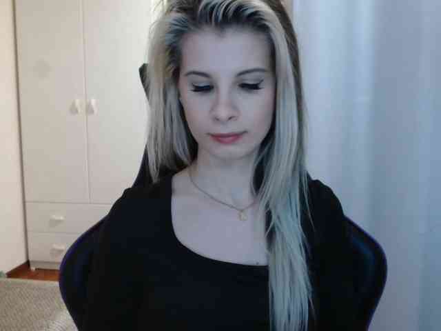 KristineNatural webcam