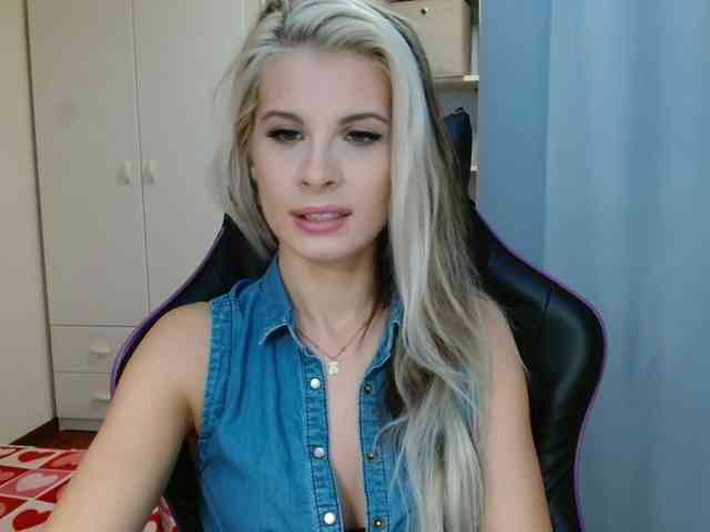 KristineNatural webcam