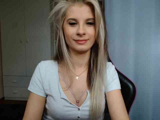 KristineNatural webcam