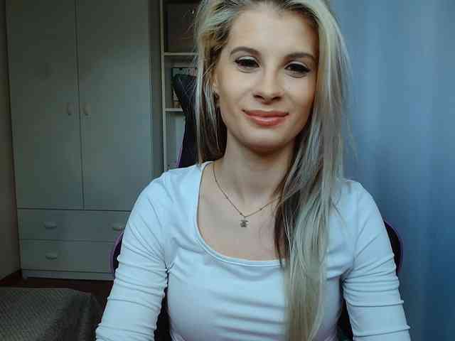KristineNatural webcam