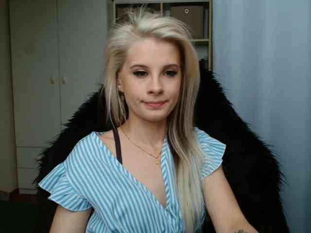 KristineNatural webcam