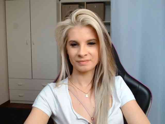 KristineNatural webcam