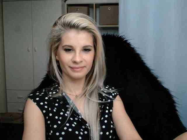 KristineNatural webcam