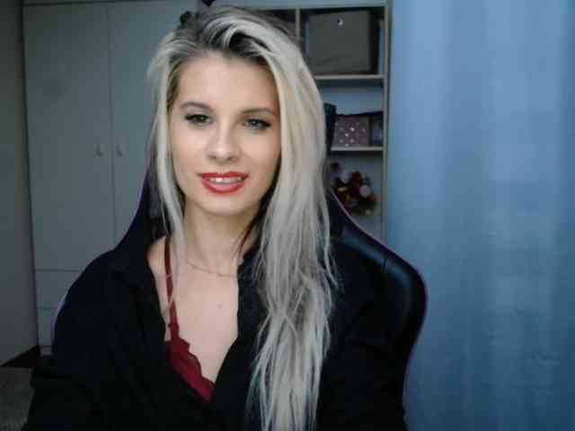 KristineNatural webcam