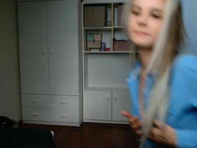 KristineNatural webcam