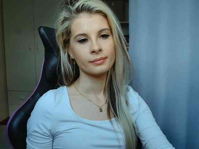 KristineNatural webcam