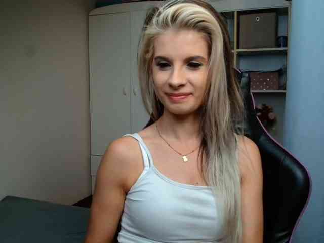 KristineNatural webcam