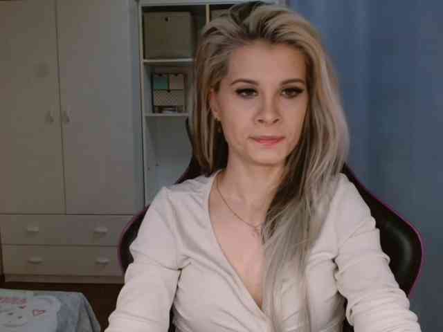 KristineNatural webcam